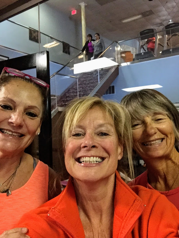 No make up selfie at the gym