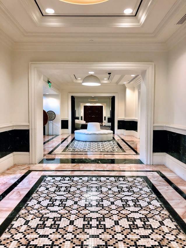 Upper Level - Hotel Colonnade