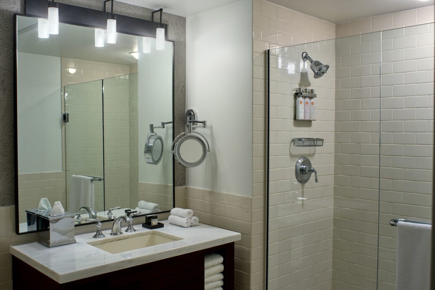 Union Station King Guest Suite Bathroom