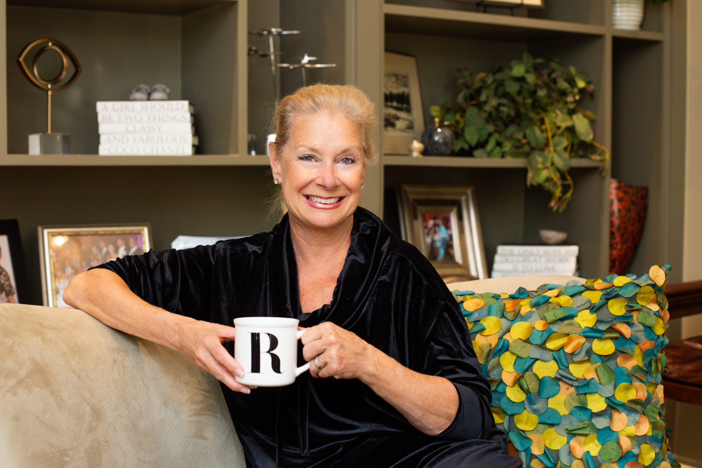 Robin is wearing a velvety tracksuit from Peach