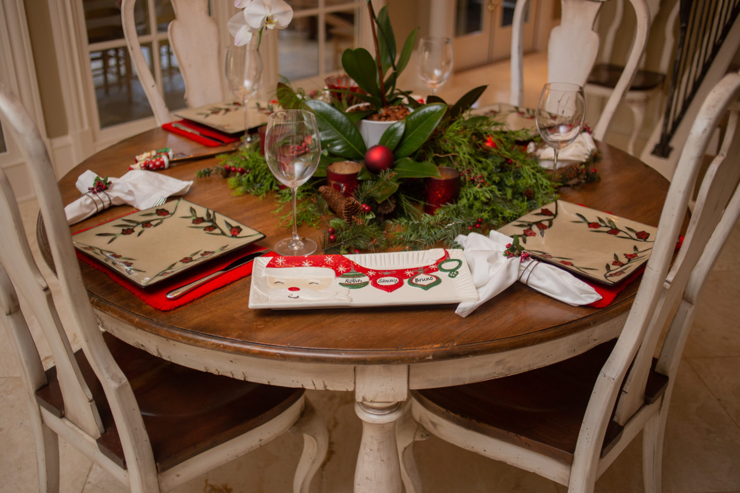 This serving tray can be personalized
