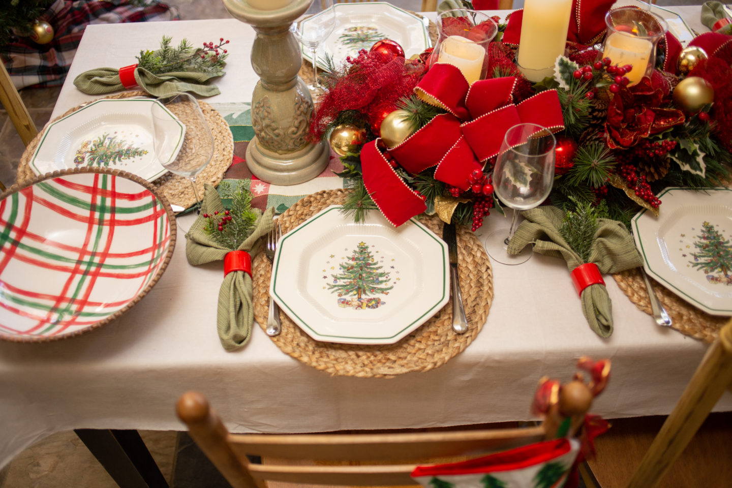 My porch holiday table features Mud Pie Vintage Santa bowl