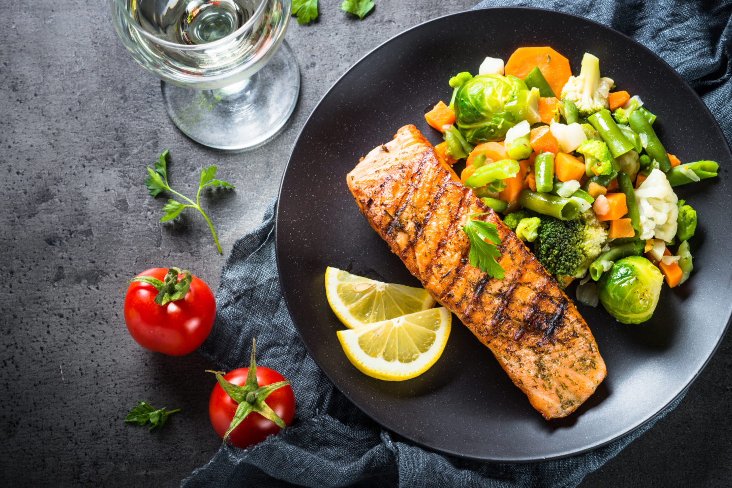 Grilled salmon and vegetables