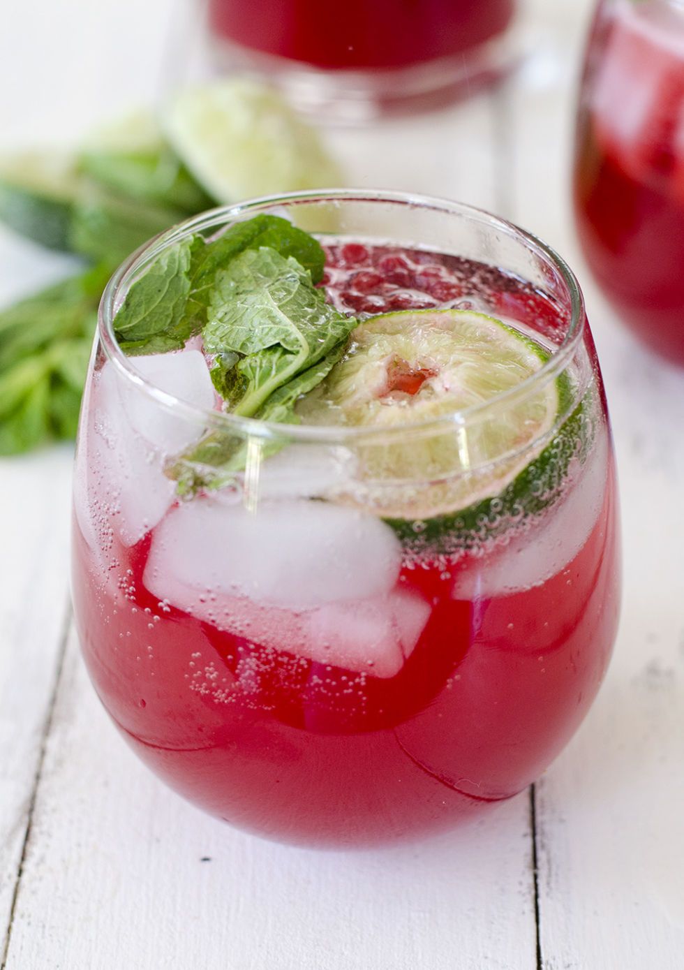 RASPBERRY MINT LIMEADE MOCKTAIL