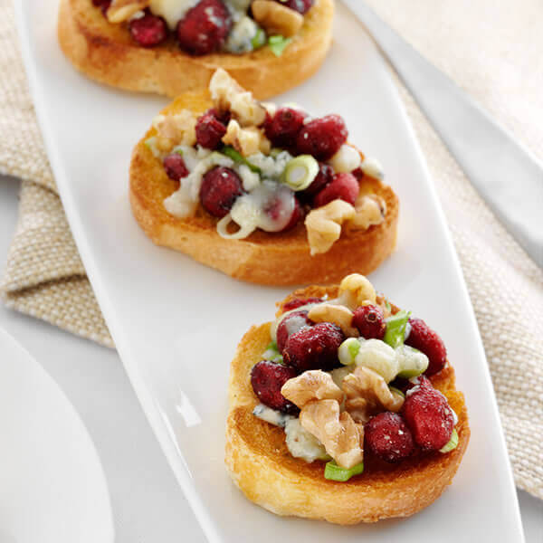 Cranberry Nut Crostini using Omega-3 Deluxe Mix.