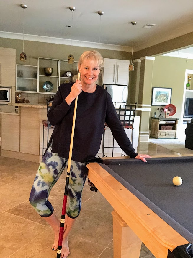 Robin is wearing athleisure clothing from Peach