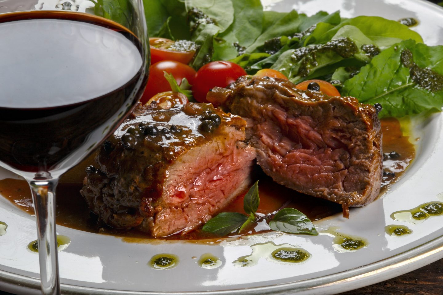 Filet mignon red wine sauce