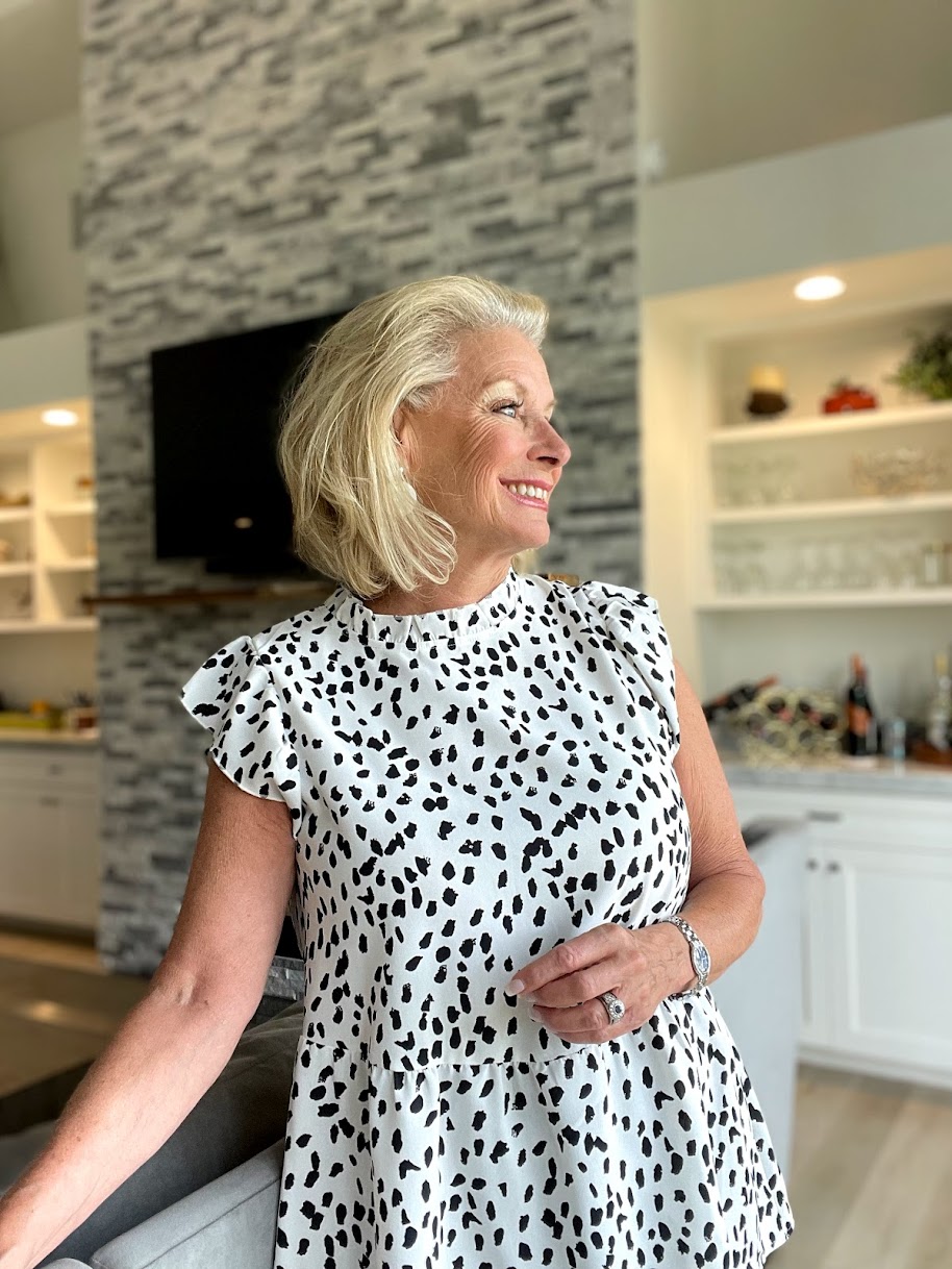 Black and White Fashion For Transitioning to Fall