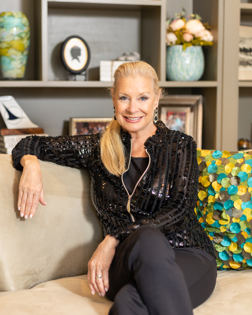 Two Ways to Sparkle and Shine with Draper's and Damon's with the Standing Ovation Jacket