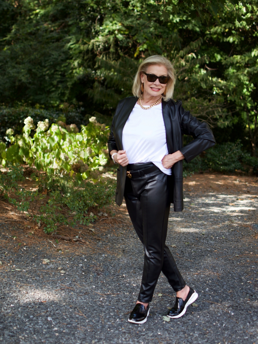 Black faux leather outfit is so popular for 2022