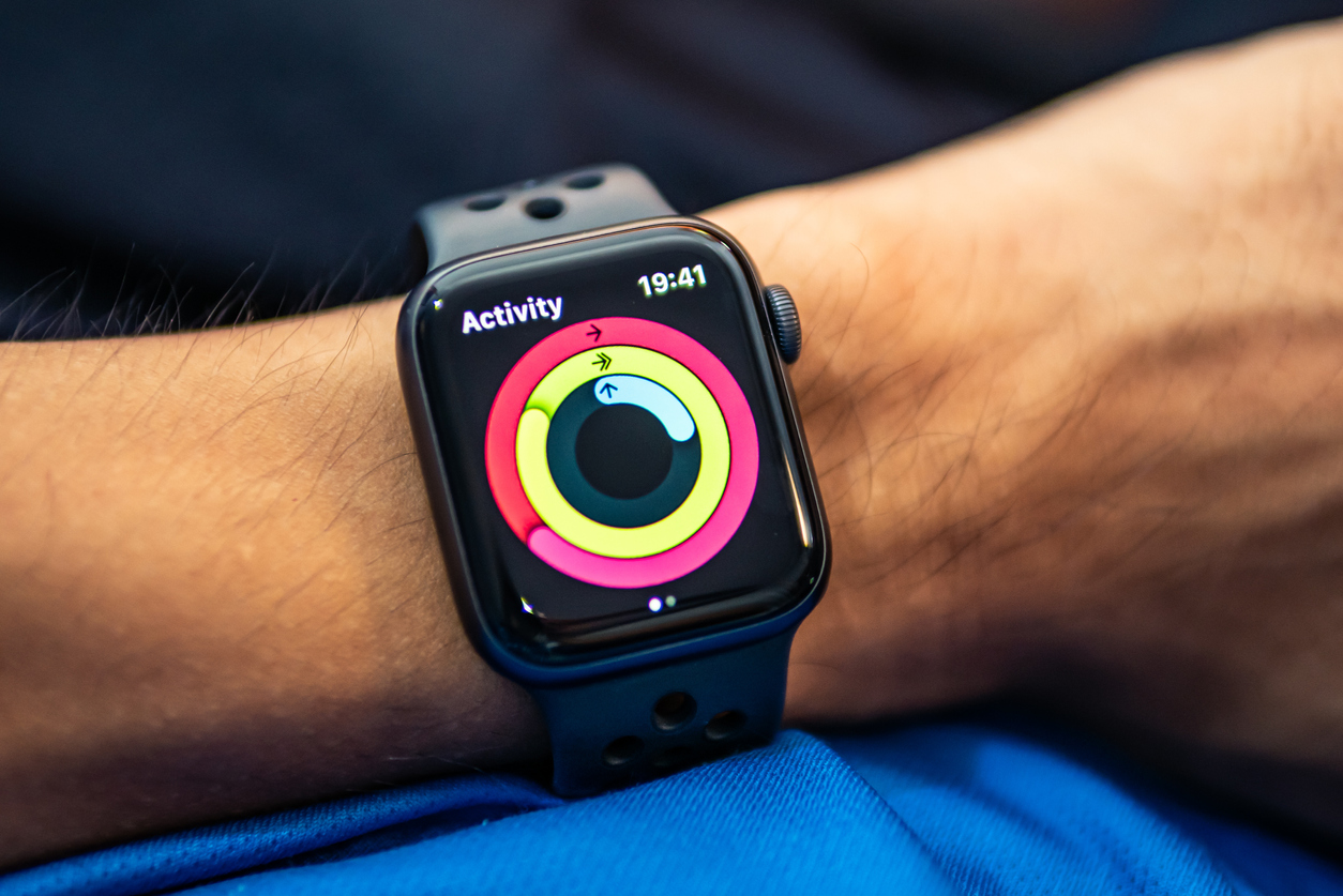 Apple Watch Nike+ Series 4 showing its screen with Activity Rings.