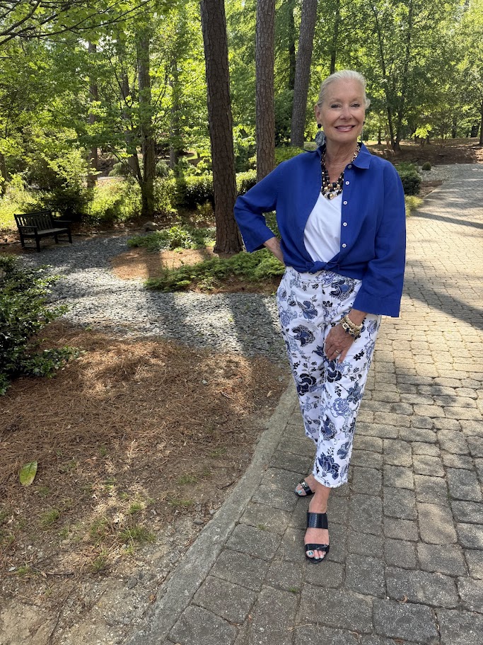 Blue and White Summer Fashion: Timeless Outfit Ideas for Effortless Style